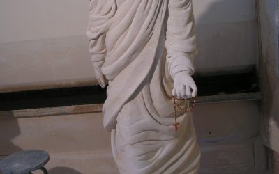 Statua della santa madre teresa di calcutta per la chiesa parrocchiale di cavarzere ( rovigo )